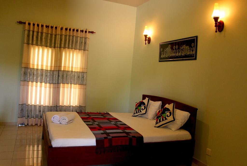 Green Land Guest House พินนาวาลา ห้อง รูปภาพ
